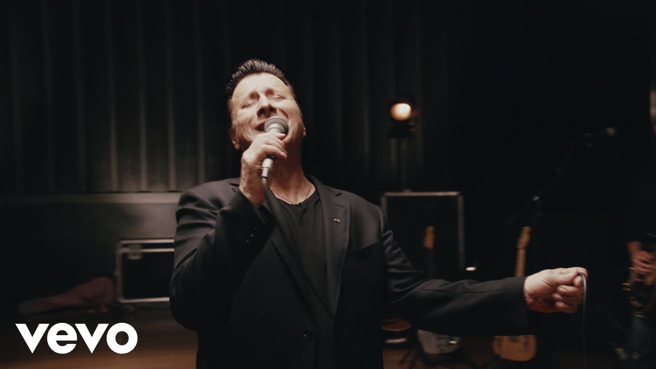 さて。他の曲も発表されてきています。Steve Perry