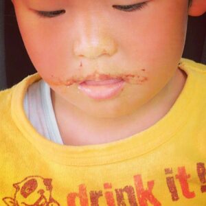 初夏の朝、チョコパンとけて チョコだらけ Chocolate morning. #chocolate #morning #summer #myson