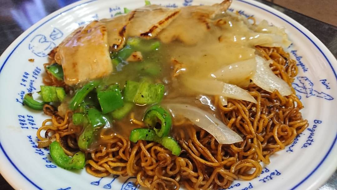 晩飯！ #焼きそば #あんかけ焼きそば #豚肉 #ピーマン #たまねぎ #中華風｜2017-06-17