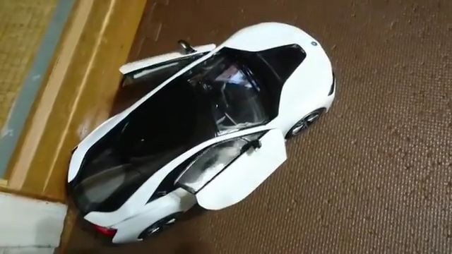 ドアを開けたくなる♪ #bmw #i8 #radiocontrolcar｜2017-08-06